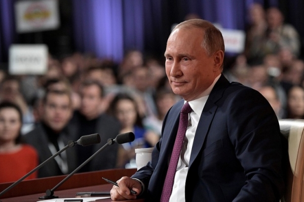 Политологи подводят итоги большой пресс-конференции Владимира Путина