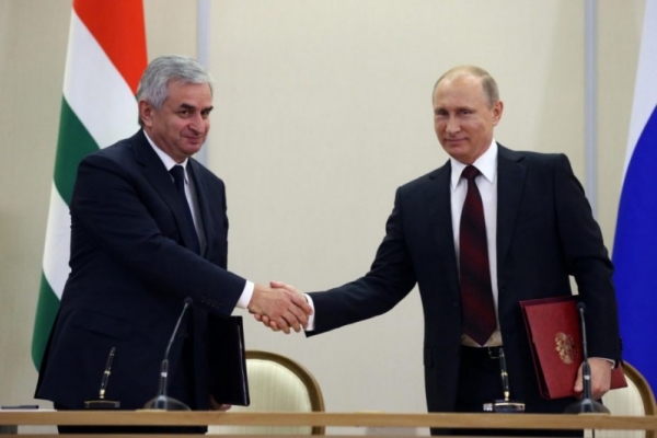 Путин: инвестпрограмма Абхазии на 2017-2019 гг. составит 6 млрд рублей