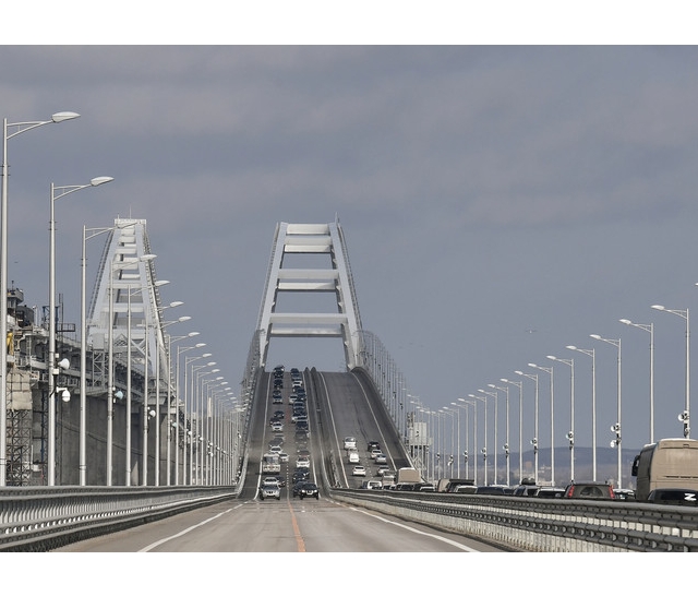 Подъезды к Крымскому мосту свободны после ликвидации пробок