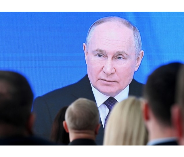 Путин: Россия направит 116 млрд рублей на развитие своей спу...