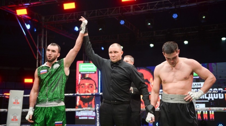 Гаджимагомедов нанёс Савицкому первое поражение на профессиональном ринге