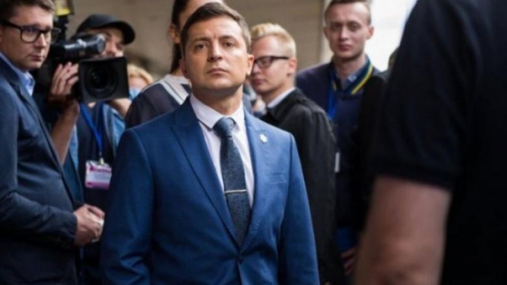 Лидером президентского рейтинга на Украине, согласно данным соцопросов, стал шоумен Владимир Зеленский
