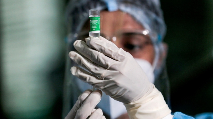 Индия планирует начать вакцинацию детей против коронавируса к осени