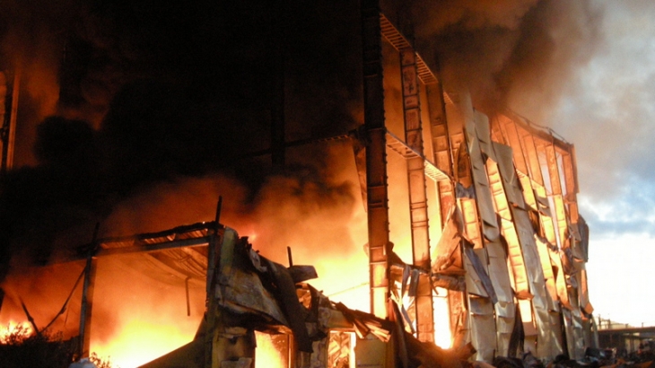 В Красноярском крае потушен крупный пожар на лесоперерабатывающем комбинате