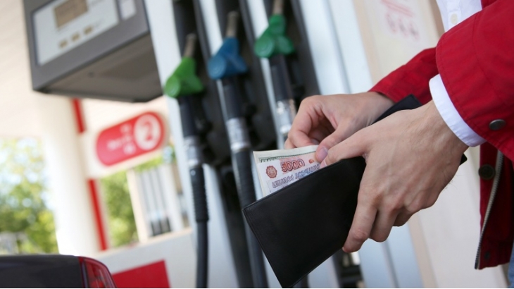 Счетная палата предупредила об угрозе резкого роста цен на бензин