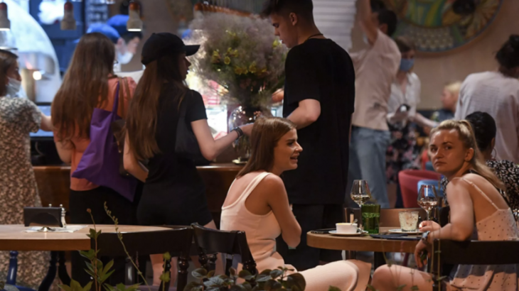 В Госдуме прокомментировали идею запретить посещение ночных баров до 21 года