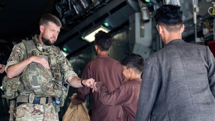 Минобороны Британии рассказало об эвакуации из Кабула более 11 тысяч человек