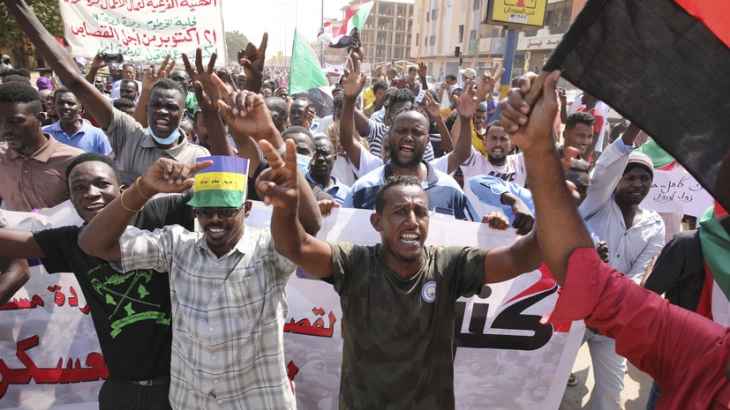 Sky News: несколько демонстрантов получили огнестрельные ранения в Судане