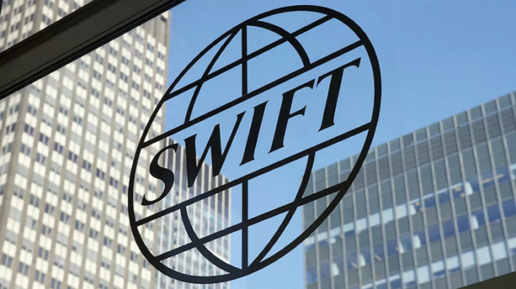 Лавров заявил о подготовке решений на случай отключения России от SWIFT
