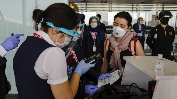 Турция ограничит въезд для жителей пяти стран Африки из-за штамма коронавируса «омикрон»