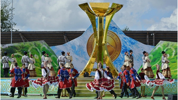 Фестиваль культуры и спорта народов Кавказа приобрел космический размах