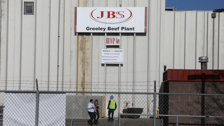Большая часть фабрик JBS USA возобновит работу 2 июня