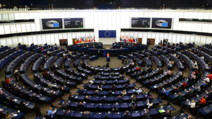 В ЕП призвали Евросоюз признать собственную наивность в отношениях с США