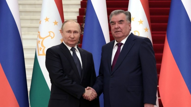 Президент Таджикистана поздравил Путина с днём рождения