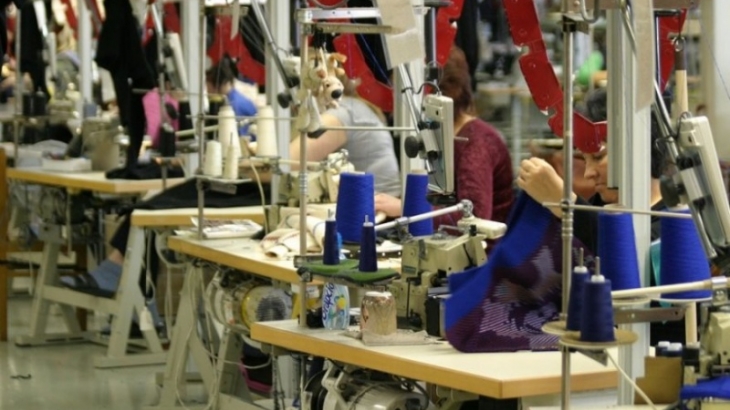 В Сирии в Восточной Гуте восстанавливают работу текстильной фабрики