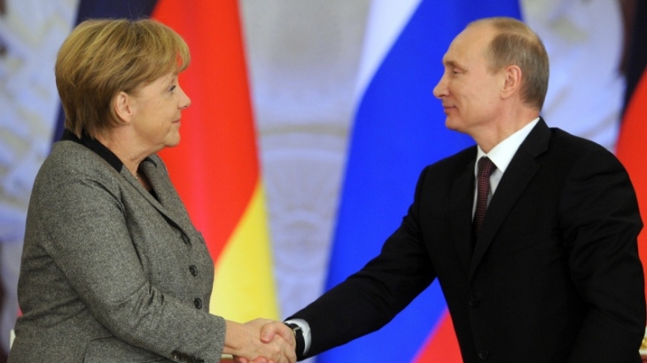 Меркель поздравила Путина с переизбранием на пост президента России