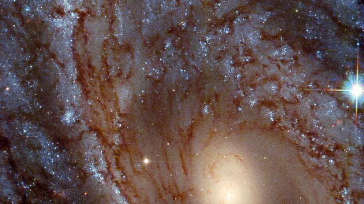 Обнаружена галактика с самой древней спиральной структурой
