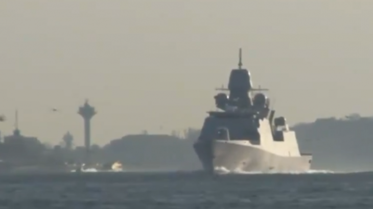 Российские военные взяли под наблюдение три натовских корабля, которые вошли в Черное море