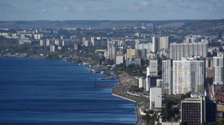 В саратовской облдуме осудили работников бара, отказавшихся впускать военного