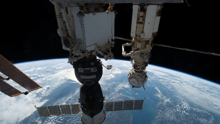 Повреждённый корабль «Союз МС-22» отчалил от МКС на Землю без космонавтов