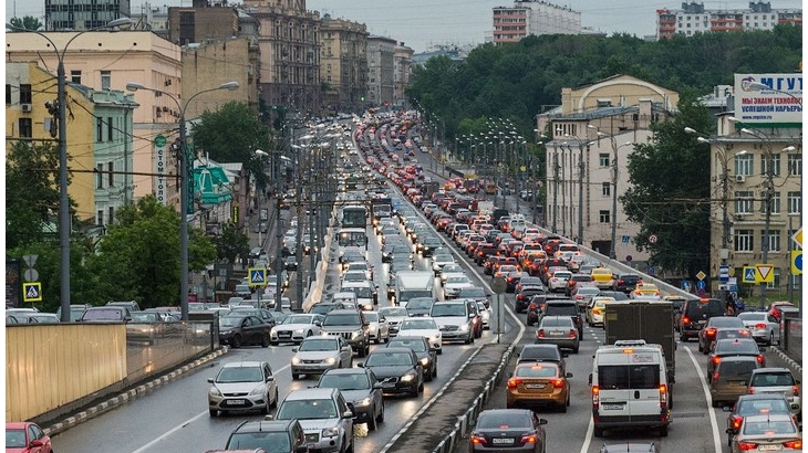 В центре Москвы ограничат движение транспорта на четырех бульварах