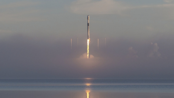 SpaceX запустила ракету с 49 спутниками Starlink