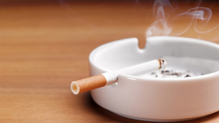 Специалист Пирогова напомнила, что активное и пассивное курение способствует развитию туберкулёза