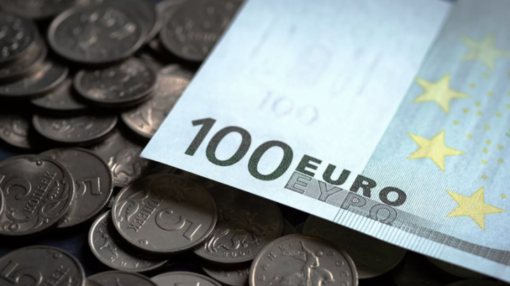 Курс евро опустился ниже 87 рублей