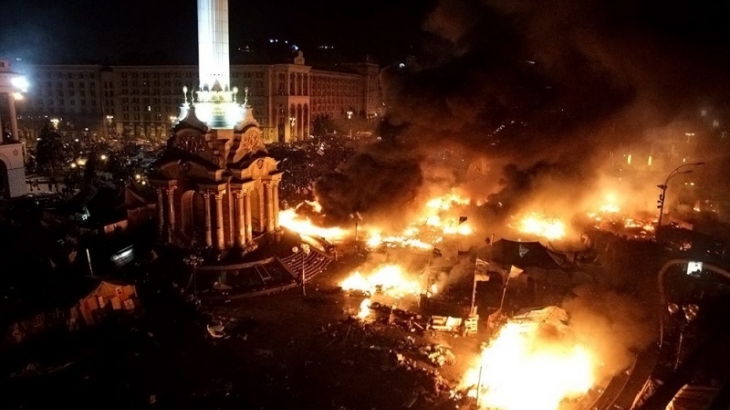 РАН изучит учебник истории, описывающий события на Майдане как "революцию"