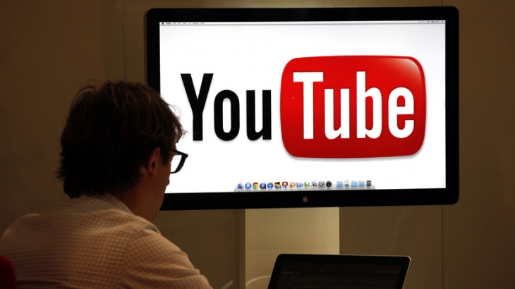 Роскомнадзор: YouTube не удалил около 5 тысяч запрещённых материалов
