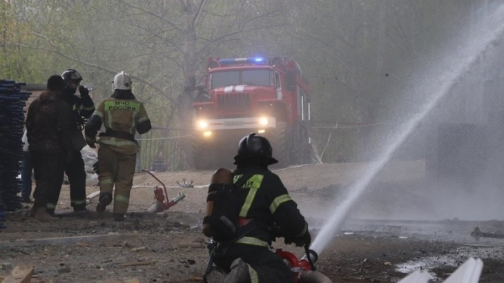 Три человека пострадали при пожаре в корпусе строящейся школы на Камчатке
