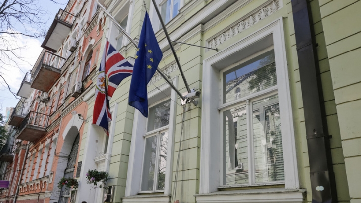 Британия выводит часть сотрудников посольства в Киеве