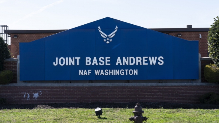 На военной базе ВВС США ввели локдаун из-за вооружённого неизвестного мужчины