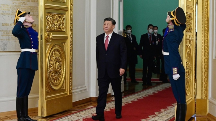 Медведев выразил мнение, что Запад «радуется» визиту Си Цзиньпина в Россию