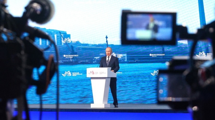 Путин: российские бизнесмены не лишились бы своих яхт, если бы держали их в России