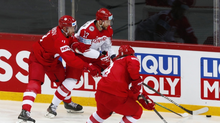 Сборные России и Дании завершили вничью первый период матча ЧМ по хоккею
