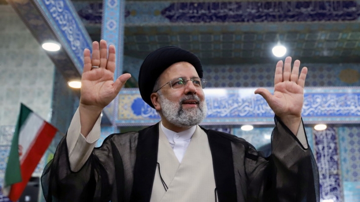 Ибрагим Раиси лидирует на выборах президента Ирана