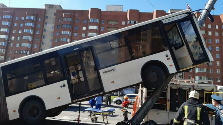 Пострадавшим в ДТП с автобусом в Петербурге выплатят компенсацию