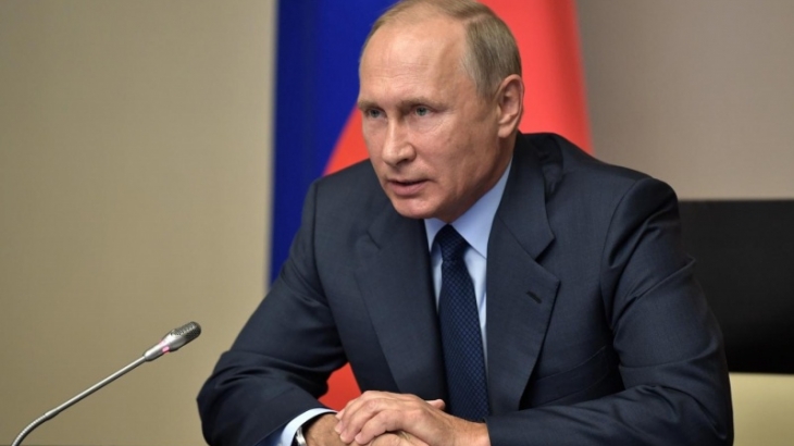 Путин призвал МЧС усилить контроль за местами массового пребывания людей