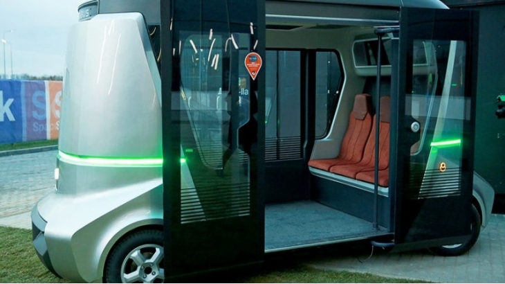 В Москве представили беспилотный электроавтобус Matrёshka