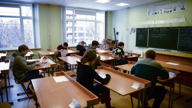 Милонов предложил проводить регулярные психологические тестирования для учащихся