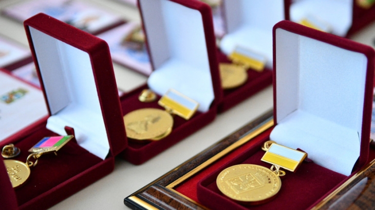 В Краснодаре вручили знаки о присвоении звания почётных граждан
