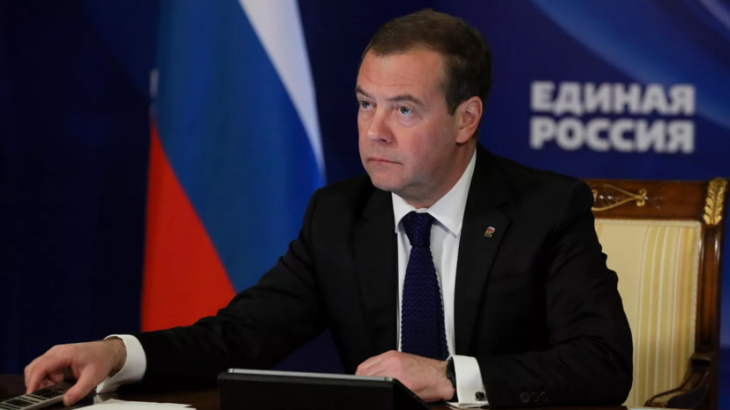 Медведев поддержал распространение в России пиратских копий западного контента