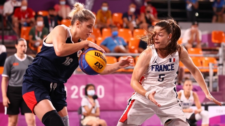 Женская сборная России по баскетболу 3 × 3 уступила Франции на ОИ