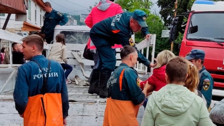 В Ялте сообщили о возможной эвакуации людей вследствие подтопления