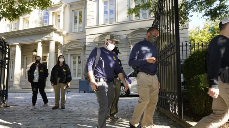 РИА Новости: ФБР покинуло улицу с домом родственников Дерипаски в Нью-Йорке