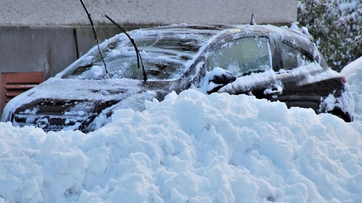 Автоэксперт Рязанов дал советы по подготовке машины к зиме