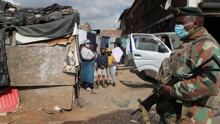 Порядка 25 тысяч военных помогут полиции ЮАР обеспечить правопорядок